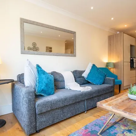 Apartment Vibrant Old 2br - Full Kitchen Wifi Bristol