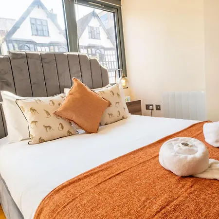 Apartment Vibrant Old 2br - Full Kitchen Wifi